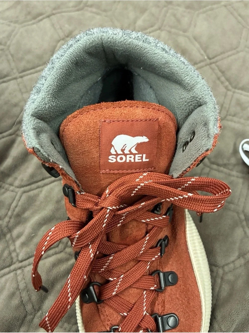 Sorel Kids Red Suede Lace-Up Boots with Gray Felt Collar